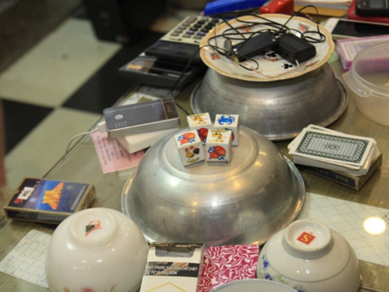 Giới thiệu dụng cụ xóc đĩa bịp mới nhất năm 2025 6 Một số câu hỏi liên quan đến xóc đĩa bịp